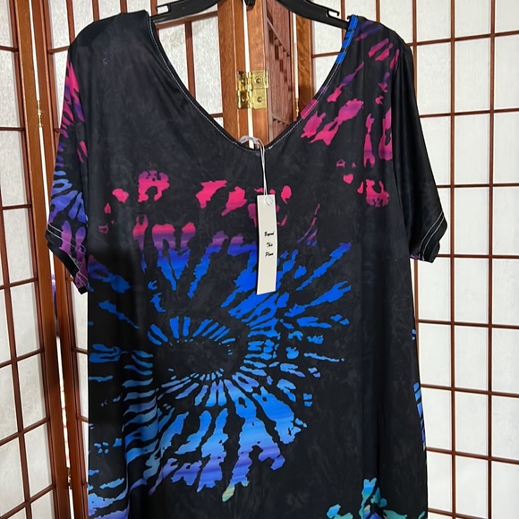 Beautiful Tie-dye dress - Picture 5 of 8